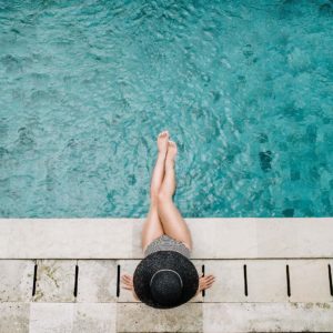 Hello Maker Feminine WordPress Theme